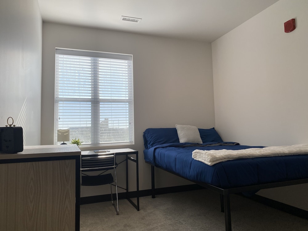 Signature Condo, 3 Bedrooms, Kitchen, City View photo 2