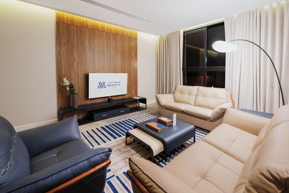 Executive Suite - Photo 4