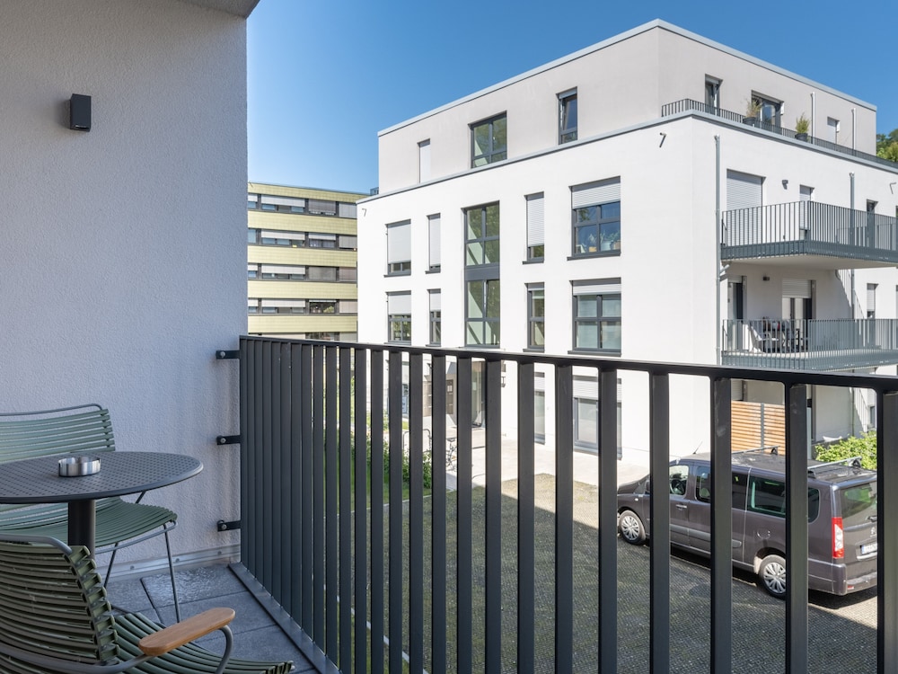 One-bedroom Suite with balcony - Photo 3