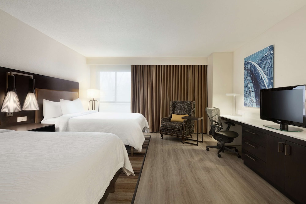 Room, 2 Queen Beds, Accessible (Roll-In Shower) - Photo 1