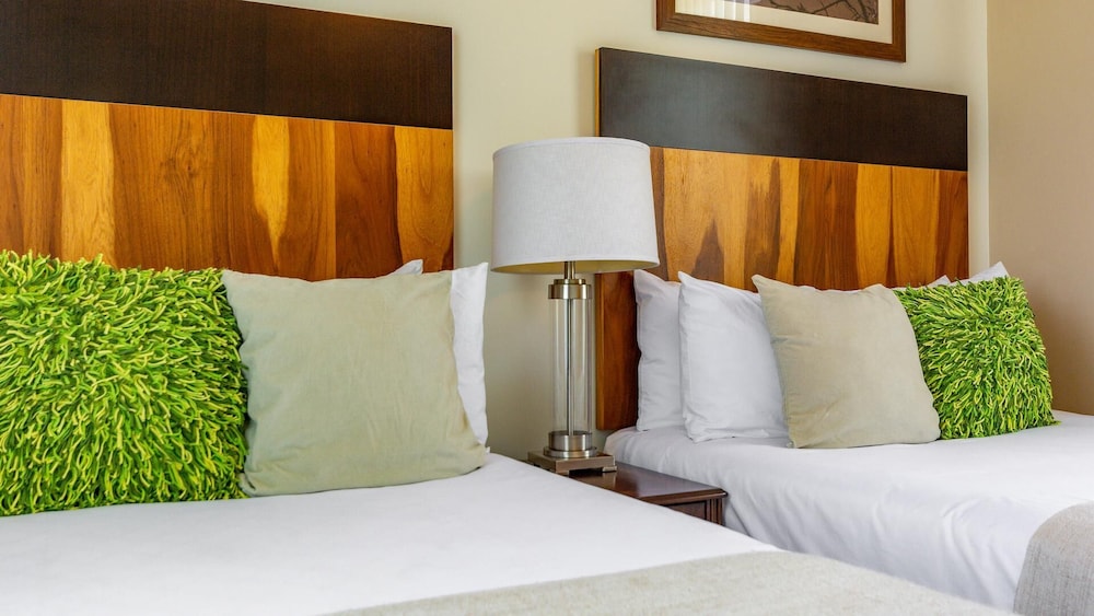Condo, 3 Bedrooms