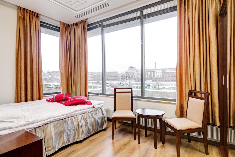 Standard Double Room, 1 King Bed photo 3