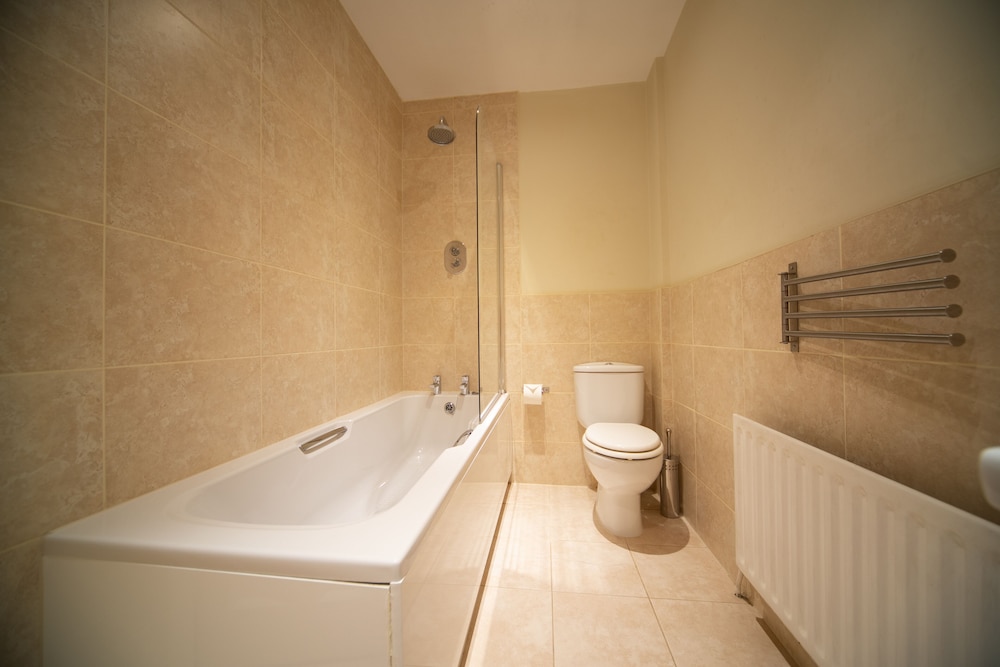 Suite, Ensuite ( Double Bed & Bunk Bed) photo 2