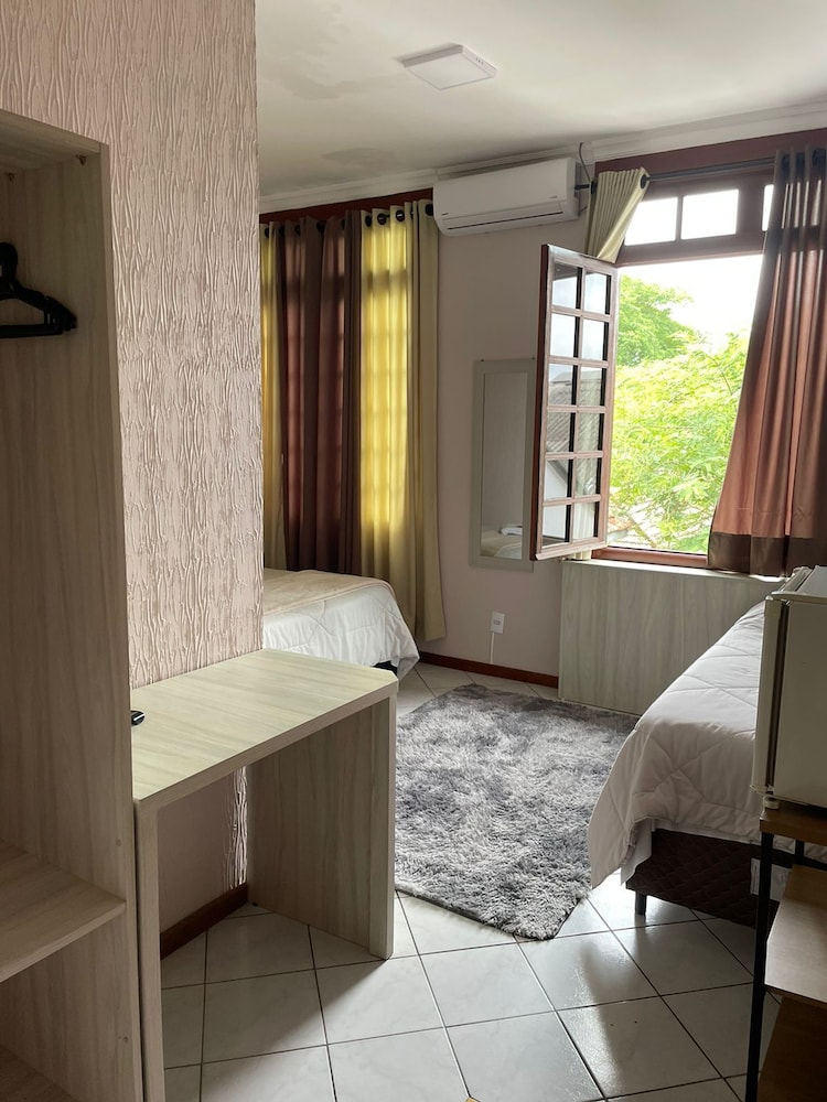Deluxe Twin Room photo 2