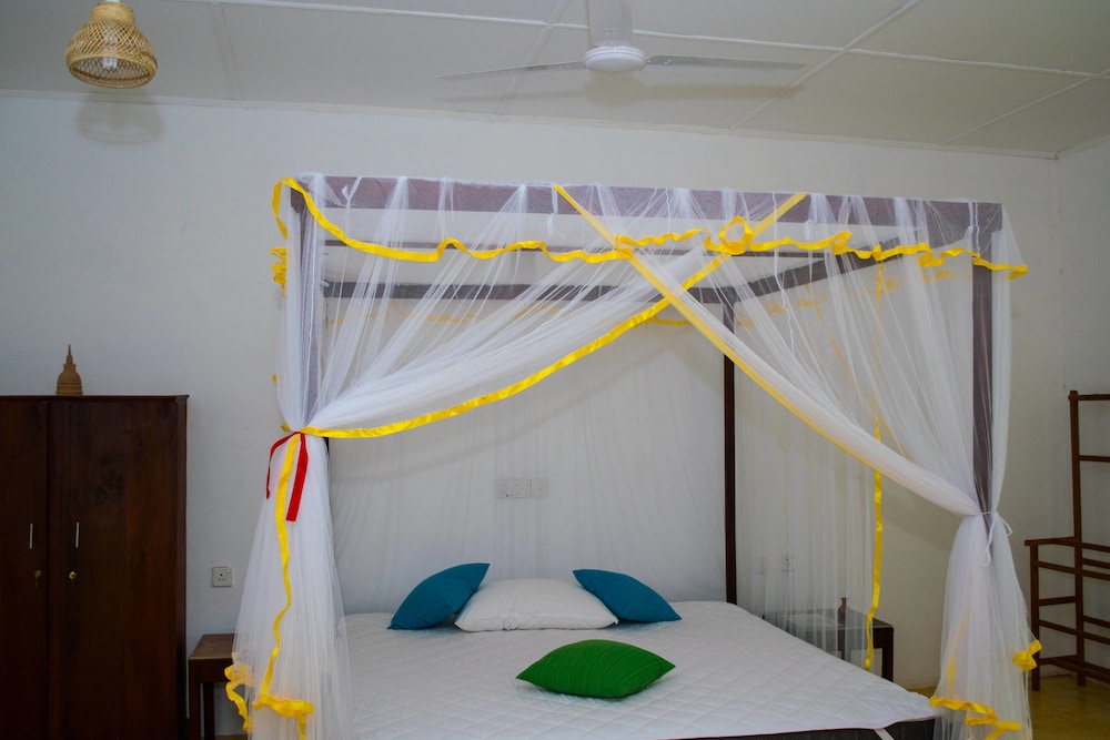 Deluxe Double Room, 1 King Bed, Lagoon View photo 3