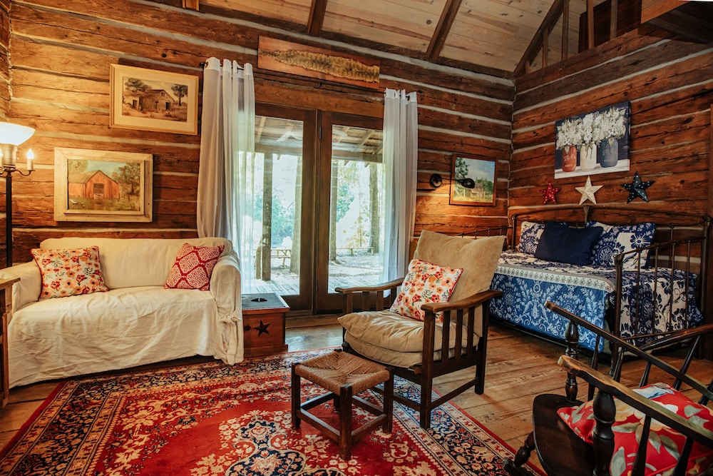 1901 Cabin photo 1