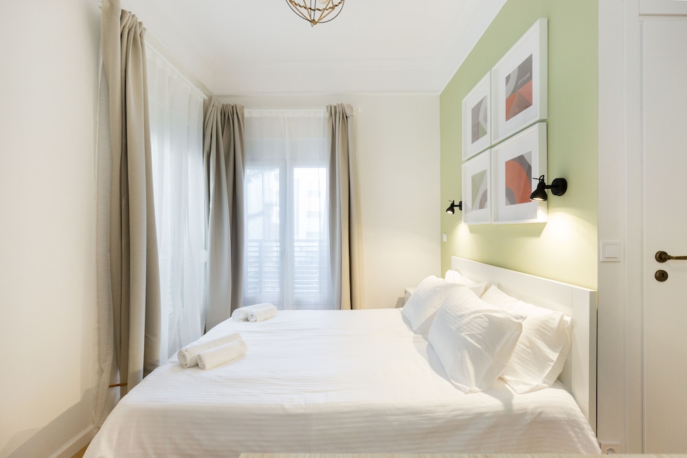 Premier Apartment, 1 Queen Bed, Non Smoking, Garden View photo 1