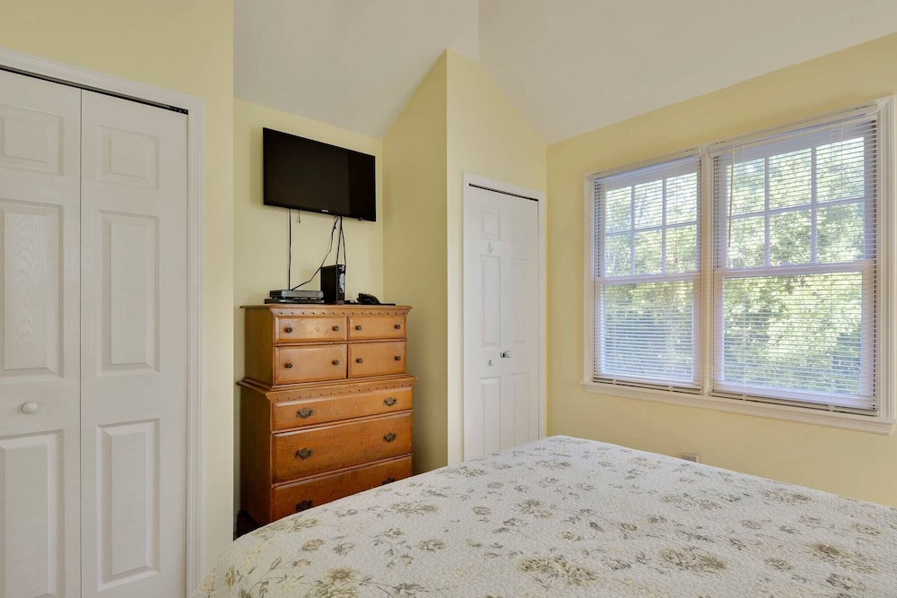 House (2 Bedrooms)