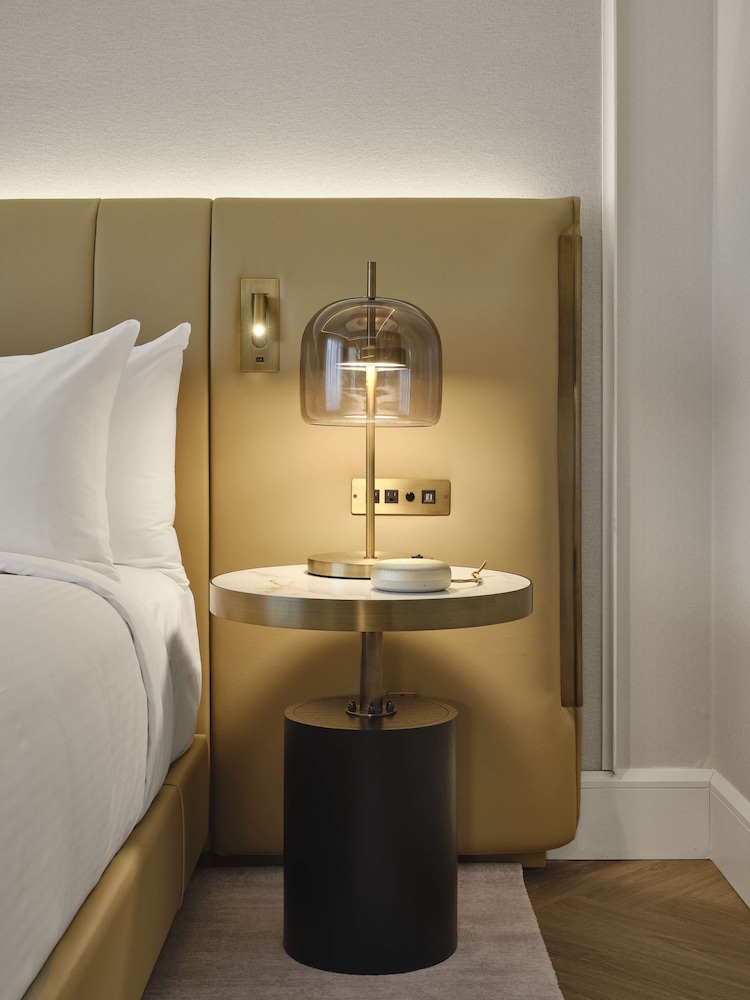 Suite, 1 King Bed - Photo 5