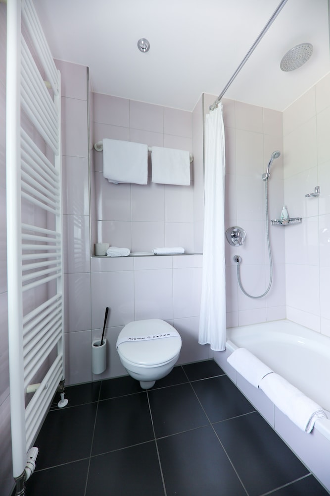 Classic Double Room, Ensuite, Garden View (Doppelzimmer Grand lit) photo 2
