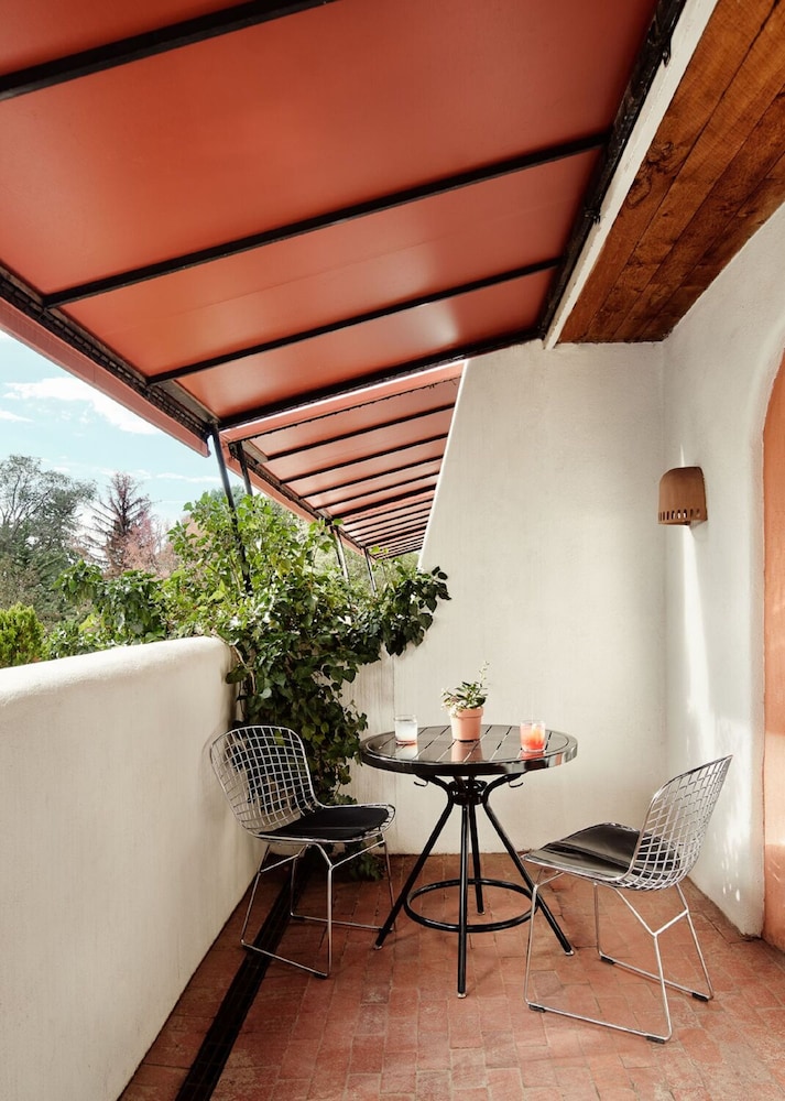 Superior Room, 1 King Bed, Patio - Photo 6
