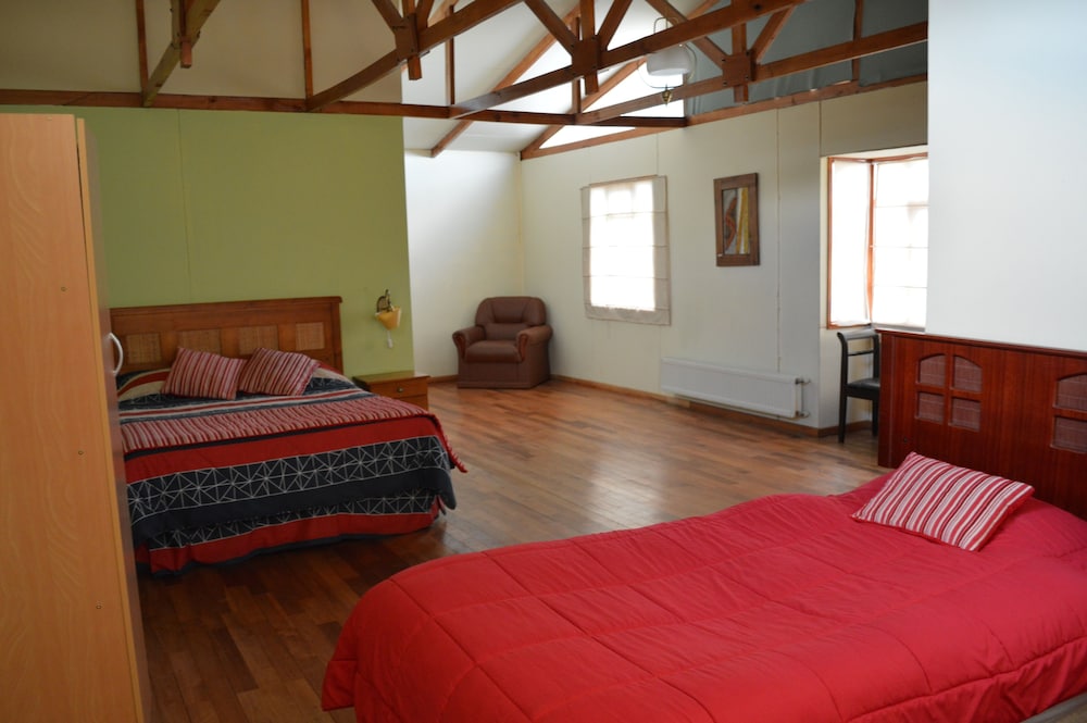 Standard Quadruple Room, Multiple Beds, Non Smoking photo 3