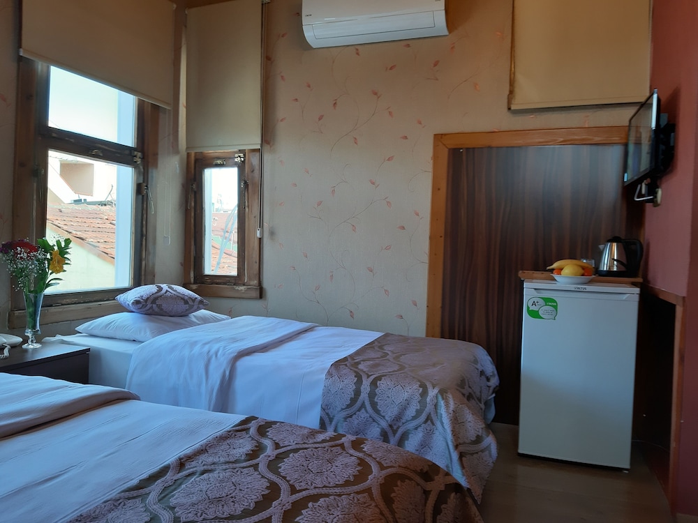 Standard Twin Room, 2 Twin Beds, Non Smoking photo 2