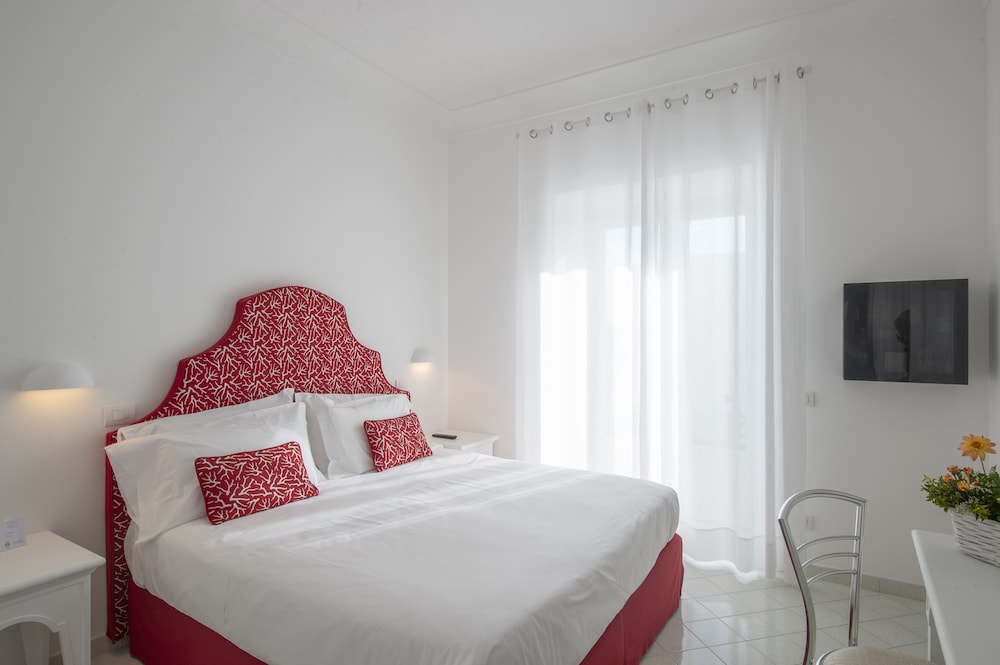 Superior Double Room, Terrace, Sea View photo 3