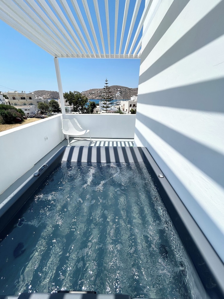 Superior Double Room, Hot Tub, Sea View