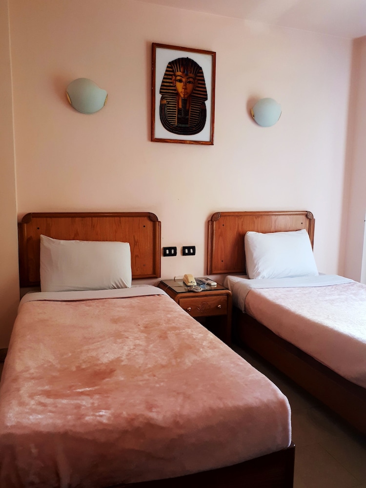 Deluxe Double Room Single Use, 2 Twin Beds, River View