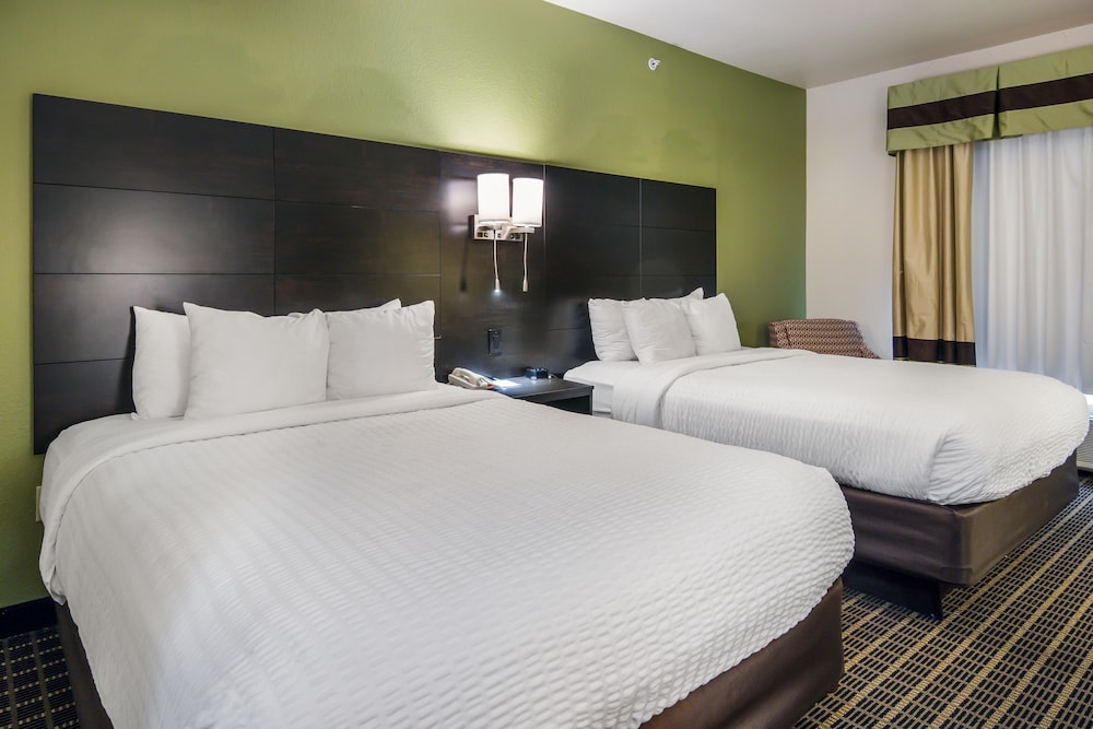 2 Queen Bed Non-Smoking - Photo 1