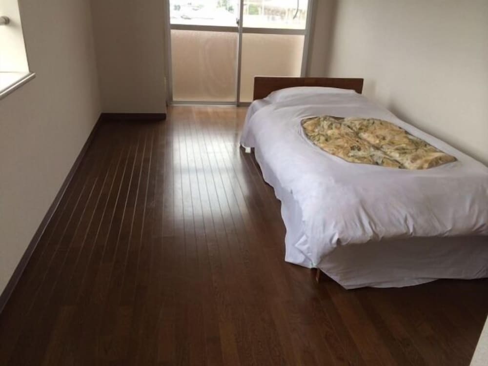 Full Single Room, Non Smoking photo 2