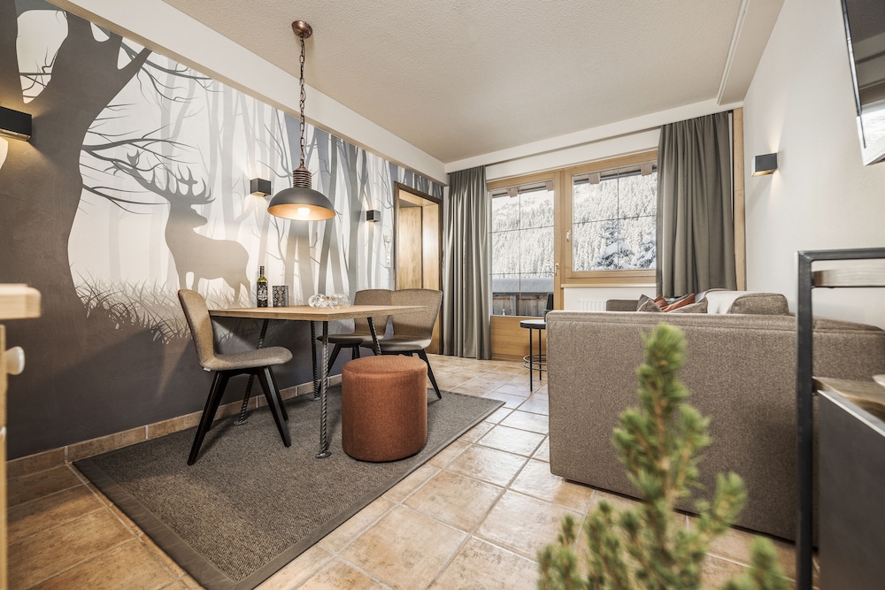 Apartment "Friends" L, 1 bed room, kitchenette and balcony photo 2