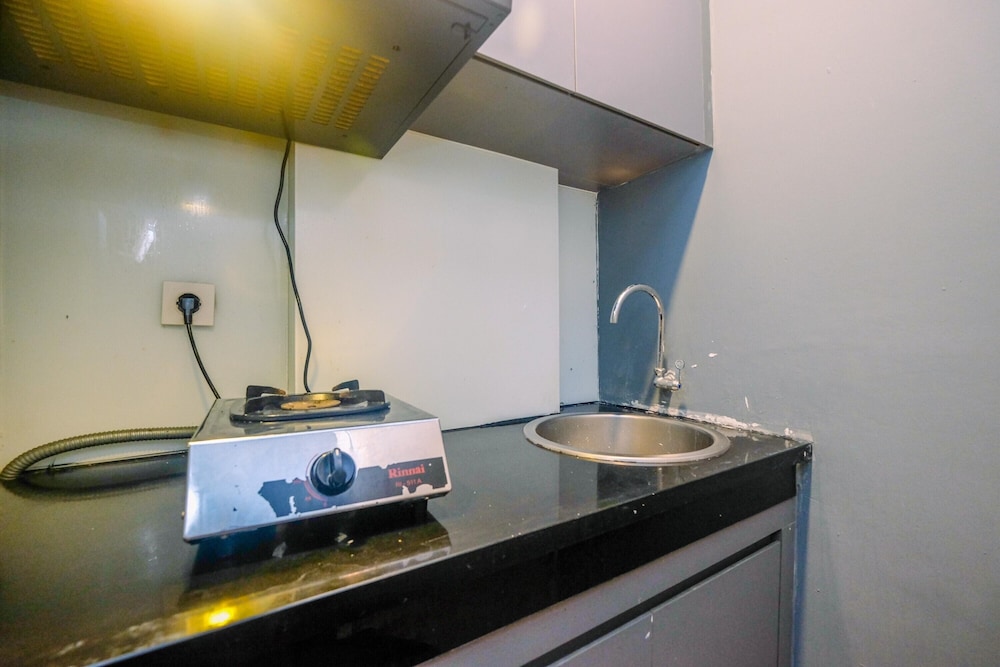 Room - Photo 12