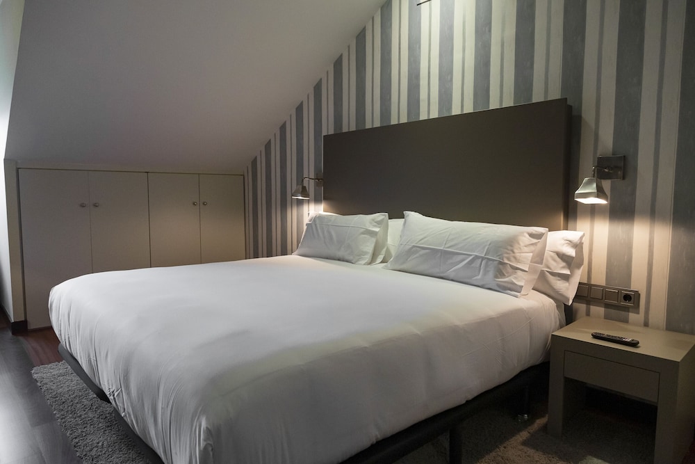 Standard Room - Photo 1