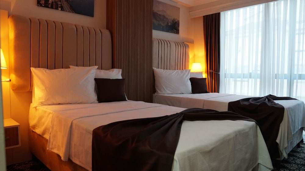 Twin Room, City View