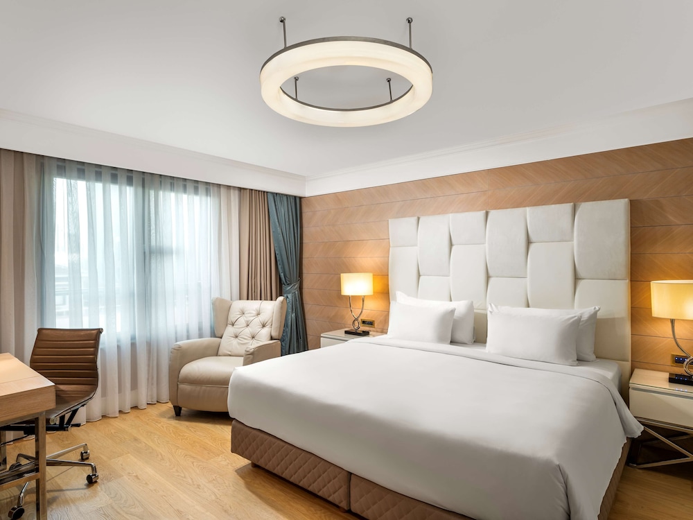 Presidential Suite, City View (Lounge)