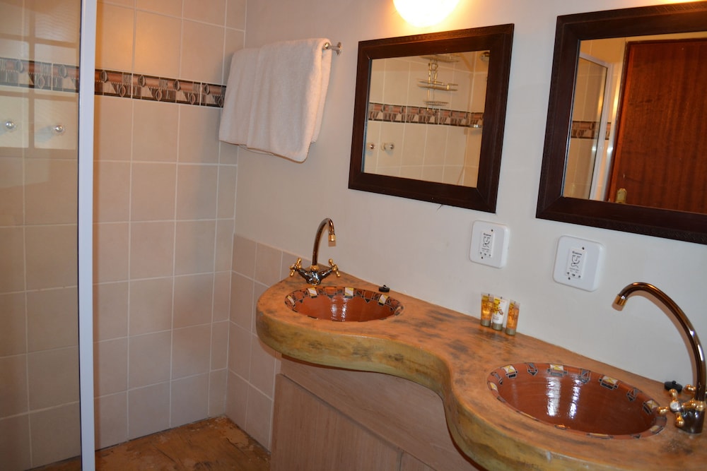 Luxury 1 Bedroom Bush House photo 2