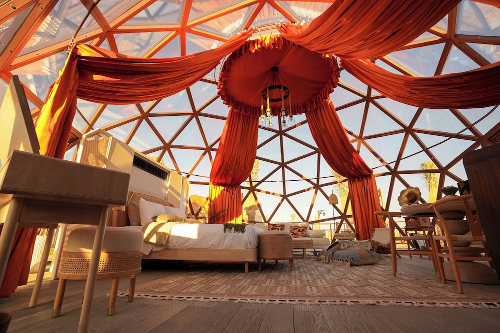 Dome with Breakfast photo 1
