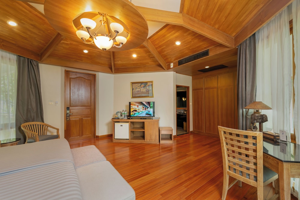 Luxury Grand Room - Photo 7