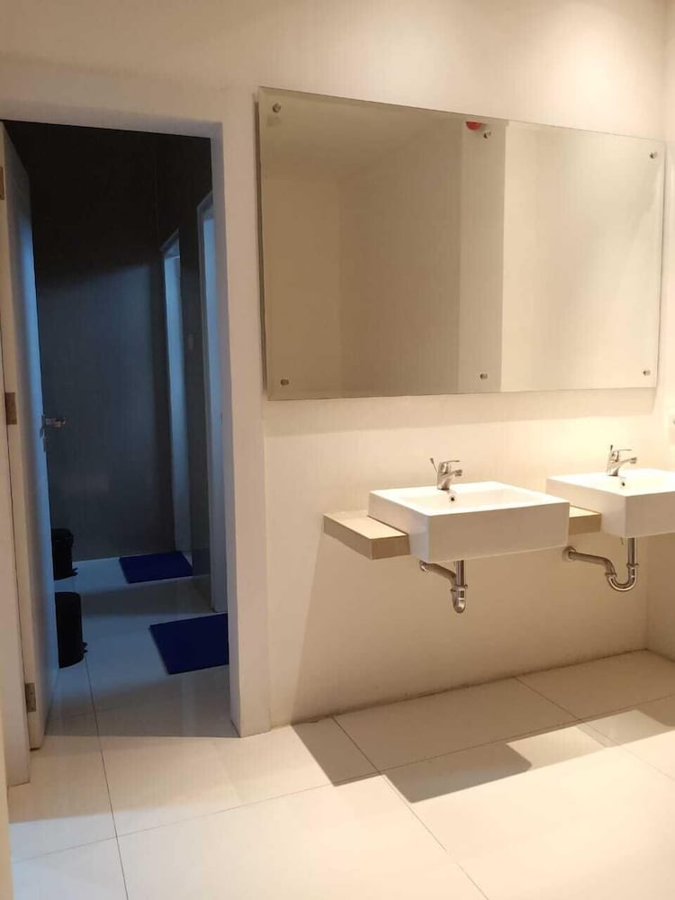 Shared Dormitory, Men Only photo 3