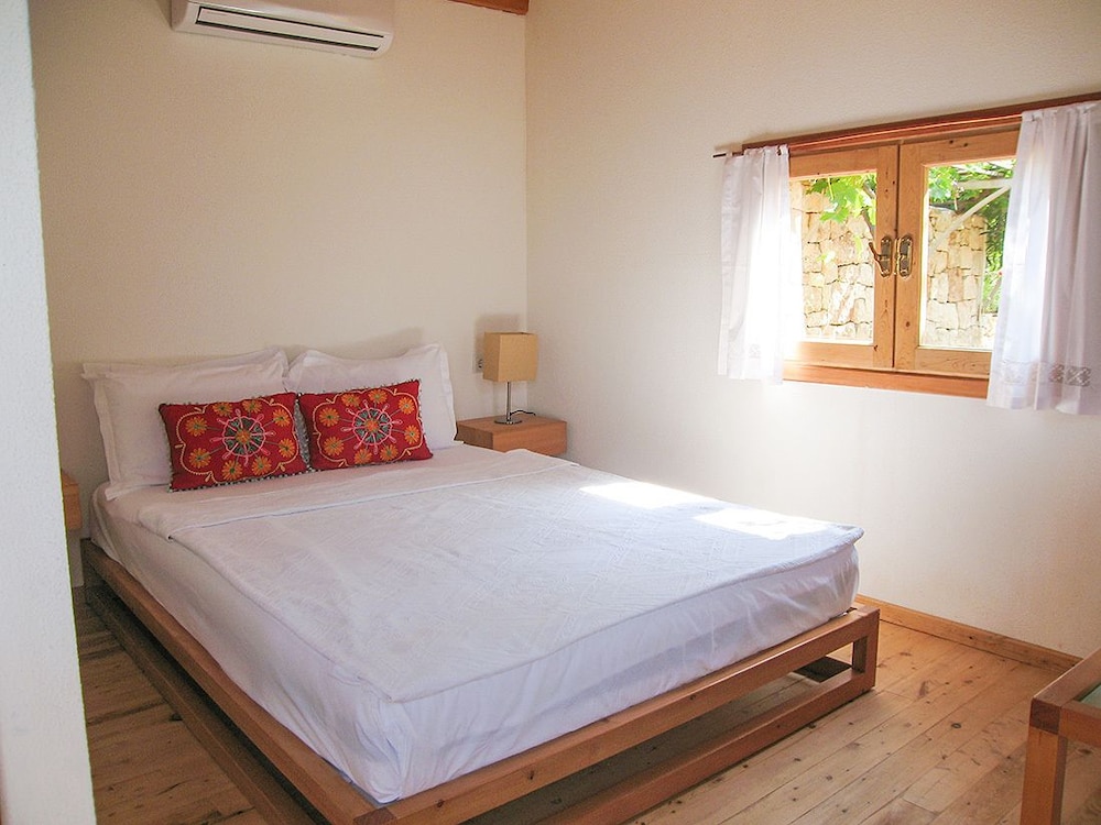 Suite, Garden View
