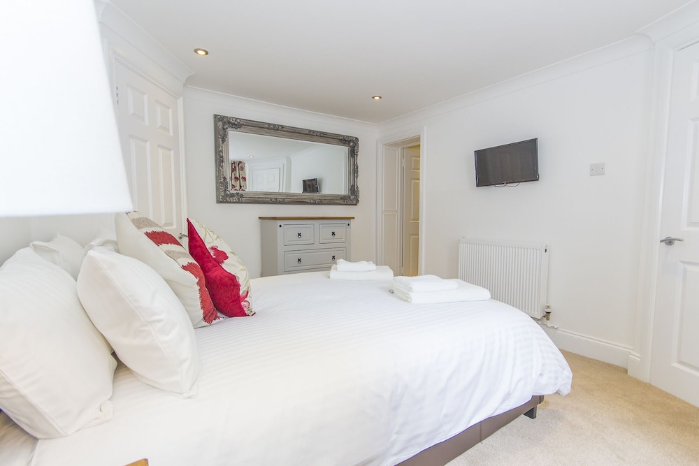 Double Room, 1 King Bed, Balcony photo 3