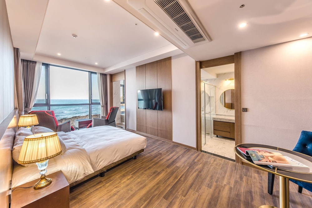 [Limited Offer] Oceano Family RoyalSuite