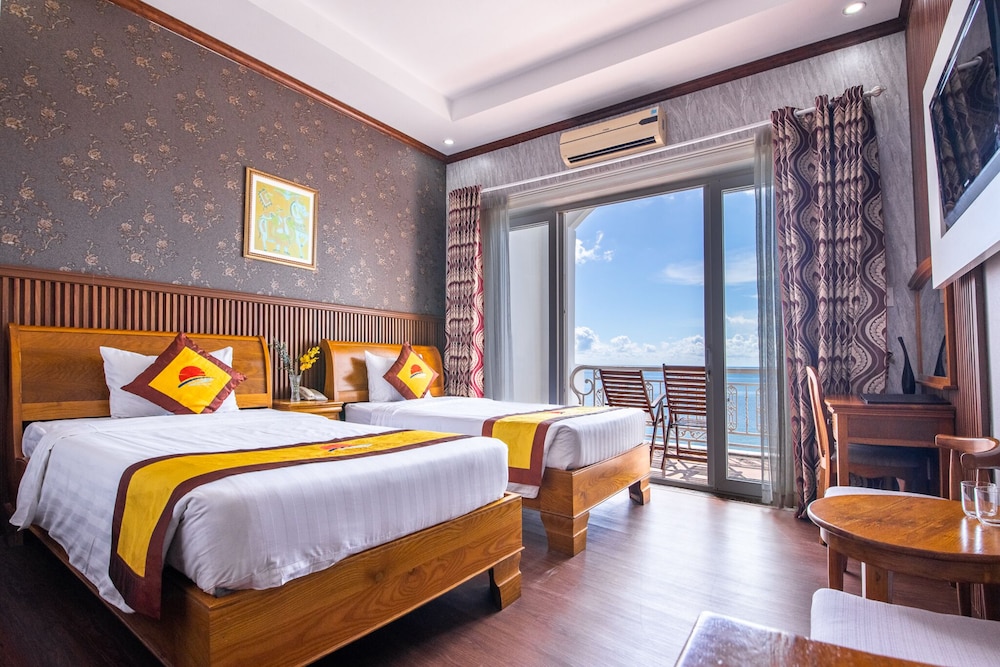 Deluxe Double or Twin Room, Ocean View - Photo 4