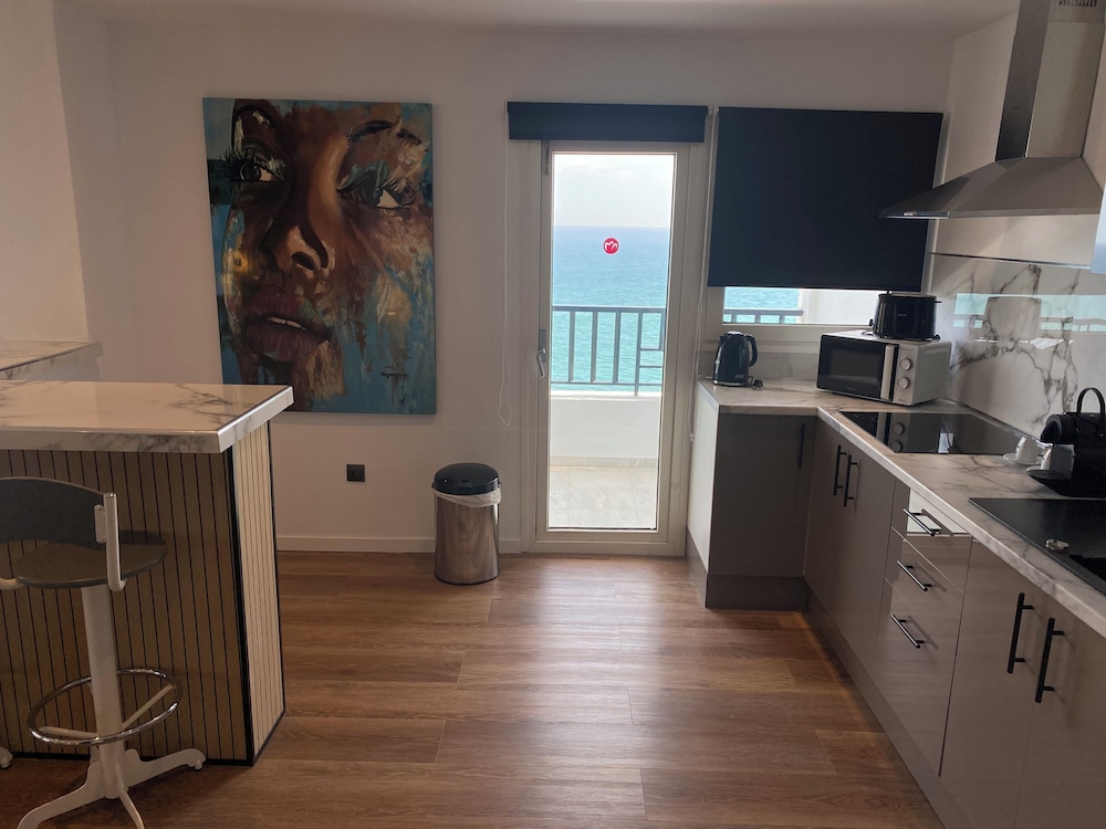 Deluxe Studio Suite, 1 Bedroom, Sea View - Photo 17