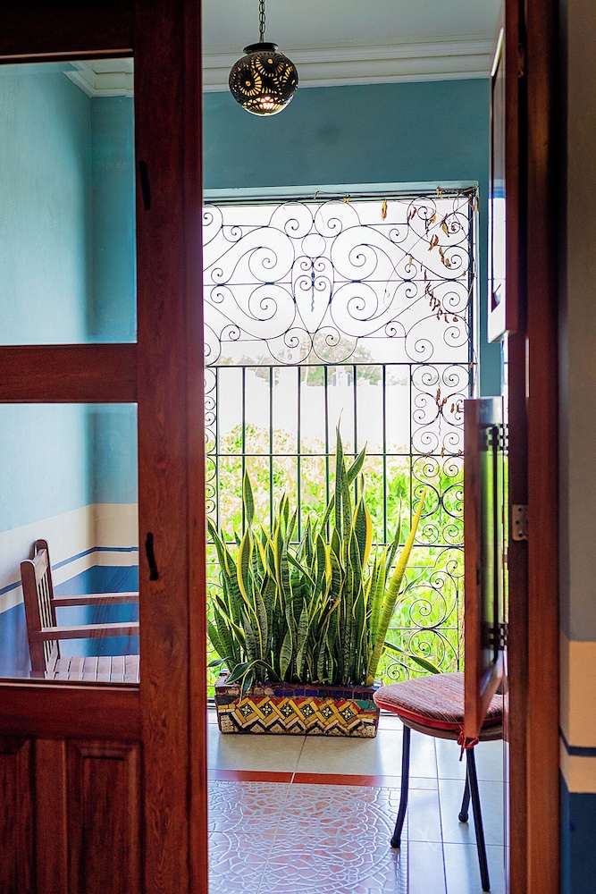 Junior Suite, 1 Queen Bed - Photo 7
