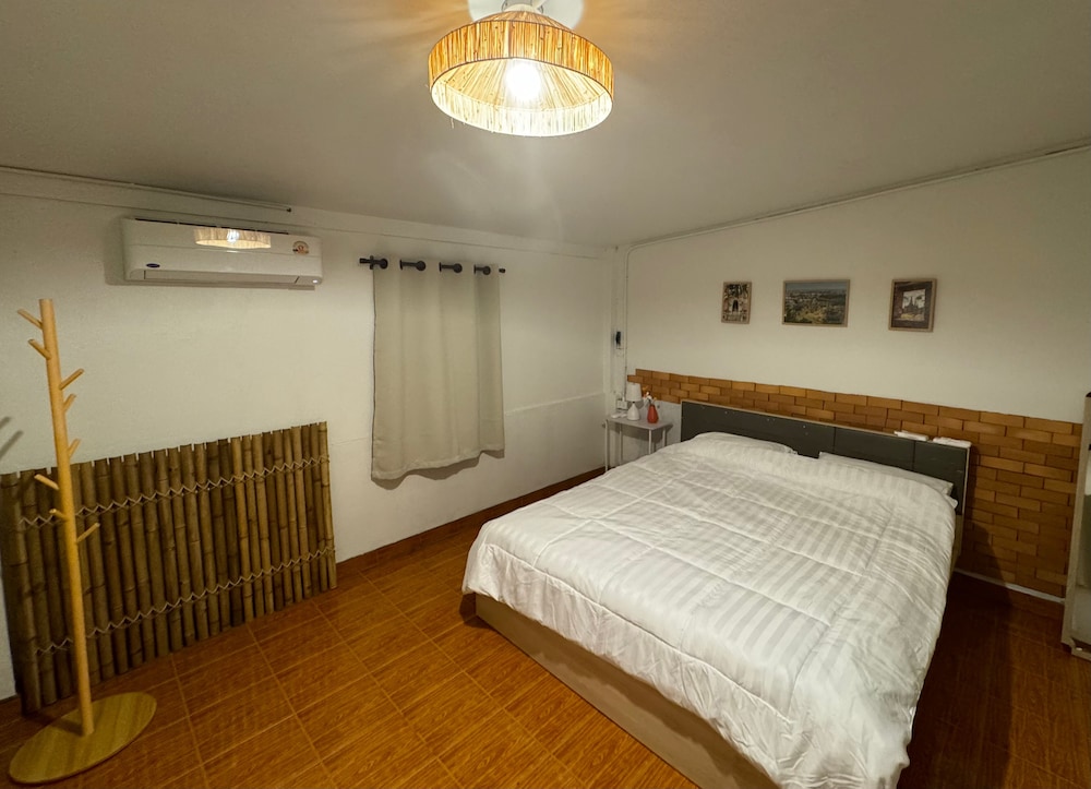 Standard Single Room photo 2