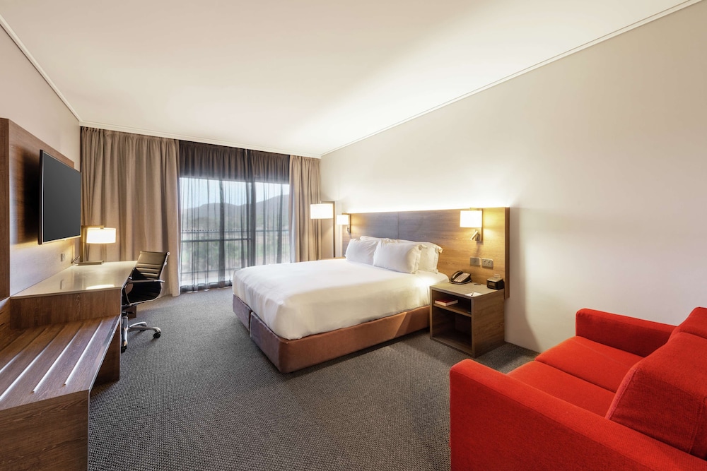 Premier Suite, 1 King Bed, Mountain View