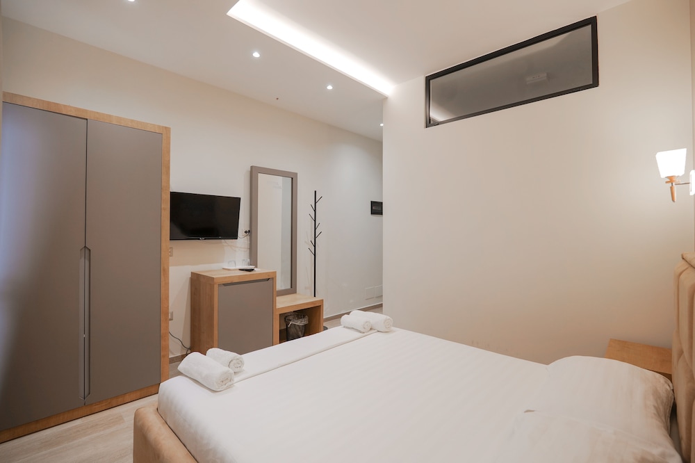 Standard Double Room photo 3