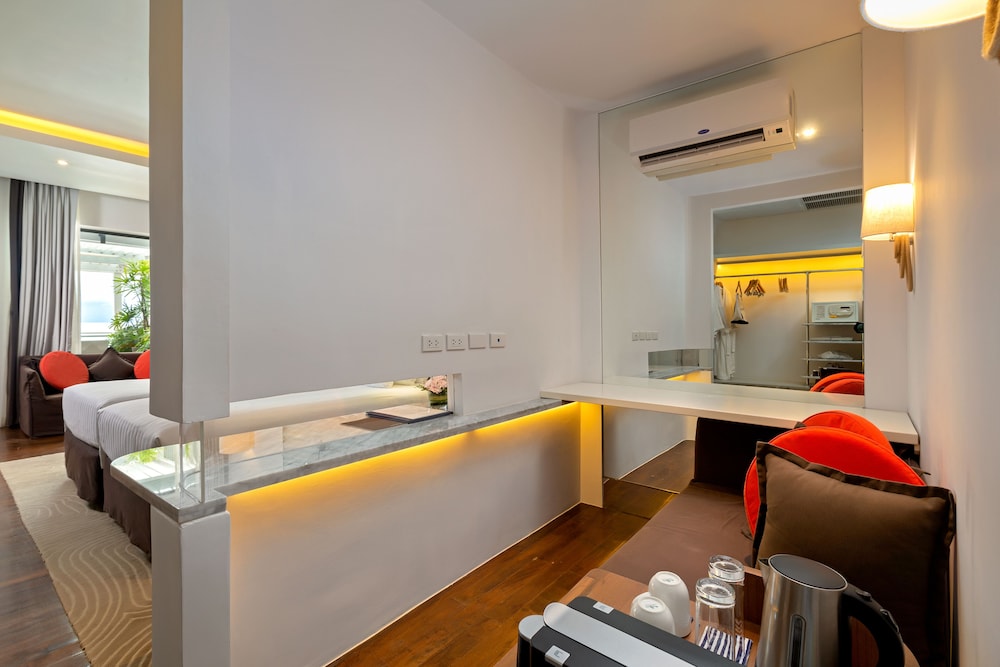 Ocean Suite - Photo 4