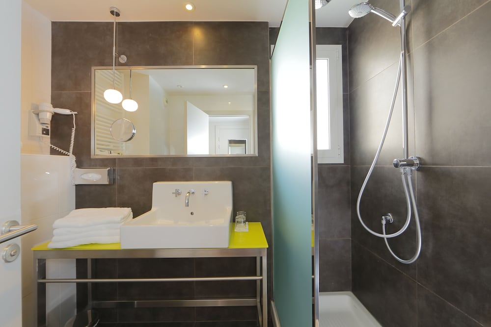 Double Room, Balcony, Garden View - Photo 11