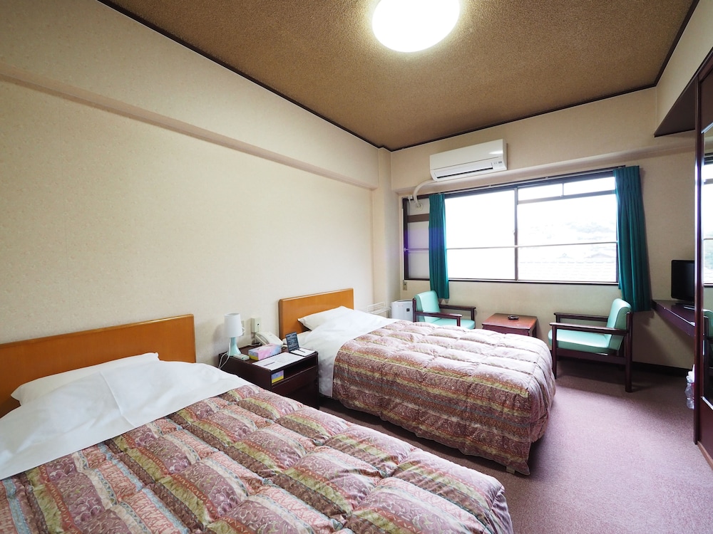 Twin Room, Non Smoking - Photo 1