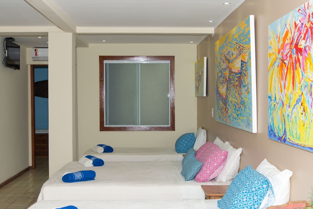 Grand Quadruple Room, Jetted Tub, Pool View photo 2