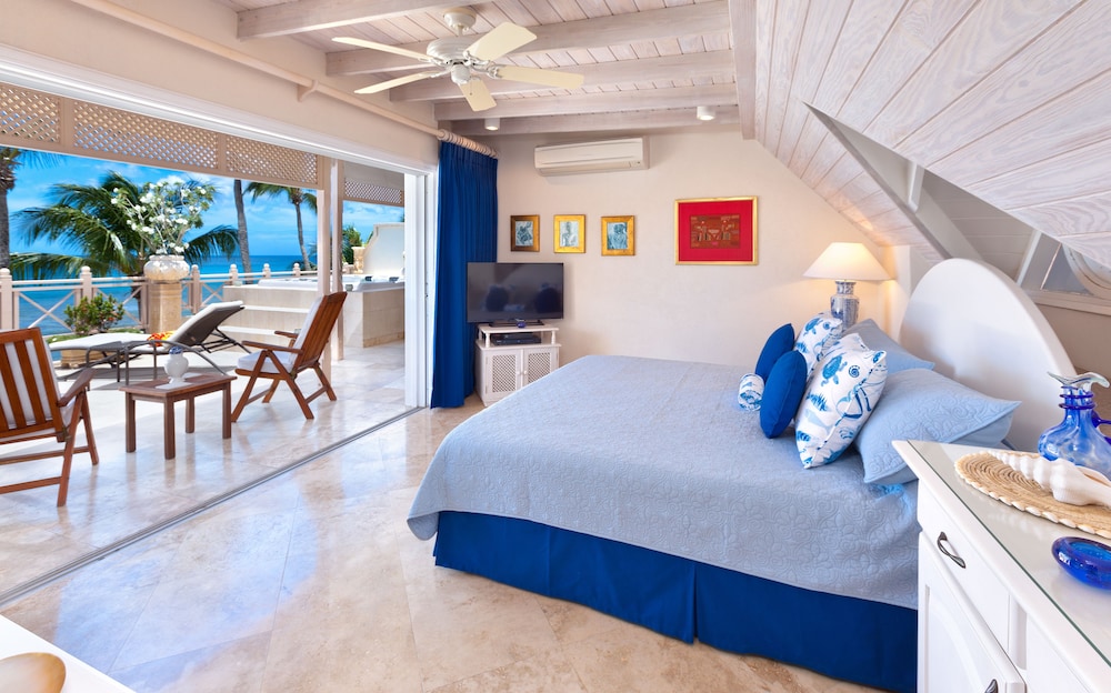 Villa photo 2