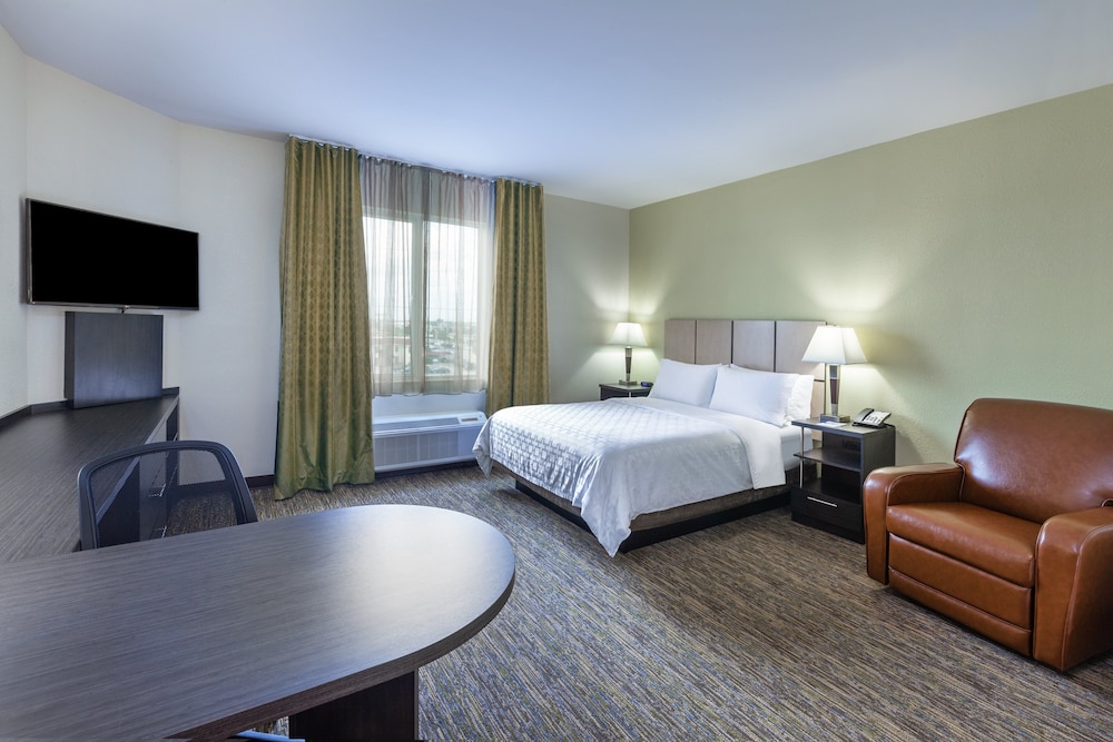 Studio Suite, 1 Queen Bed