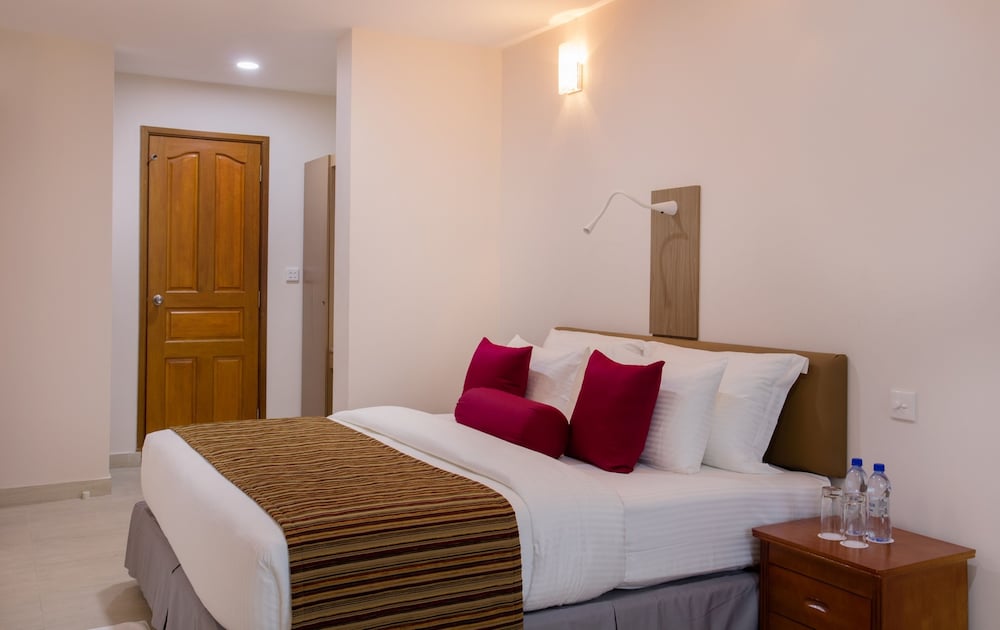 Deluxe Room - Photo 7