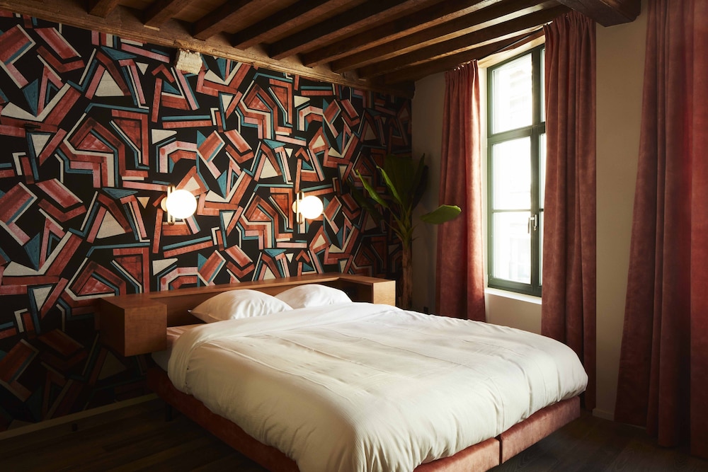 Deluxe Room - Photo 2