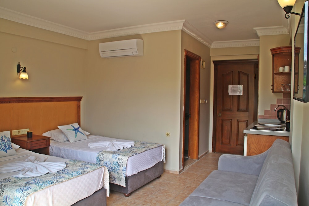 Studio, 1 Bedroom, Garden View