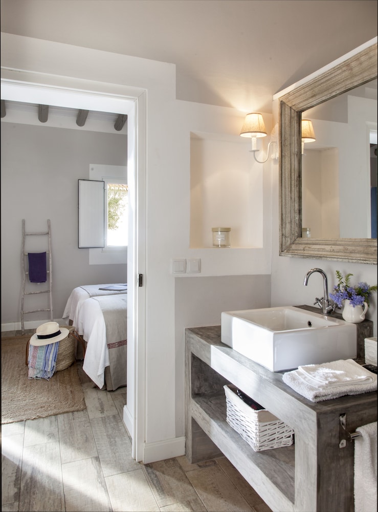 Superior Twin Room photo 3